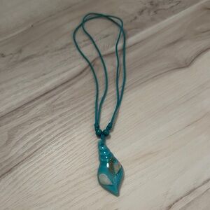 Artistic Teal Shell Pendant Necklace